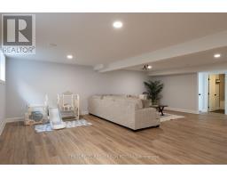 11 BRISCOE CRESCENT - 32