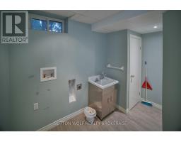 60 SUNSET AVENUE - 32