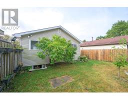 4 ALDERSBROOK CRESCENT - 28