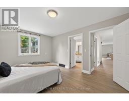 18 RICHMOND STREET - 17