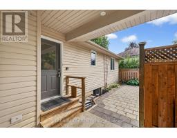 18 RICHMOND STREET - 36