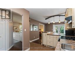 688 JOHN STREET - 7