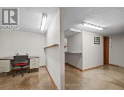 1892 WAVELL STREET - 27