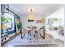 20 ELMWOOD AVENUE E - 15