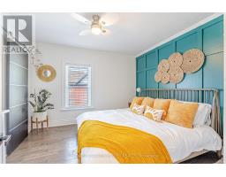 20 ELMWOOD AVENUE E - 27
