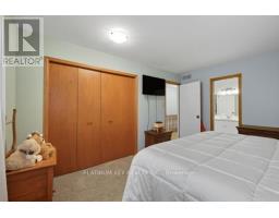 23 LYNNGATE GROVE - 12