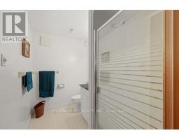 23 LYNNGATE GROVE - 32