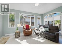 23 LYNNGATE GROVE - 35