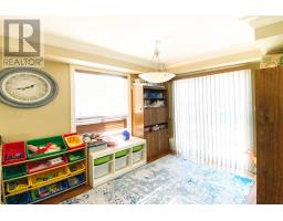 823 OAKCROSSING ROAD - 12