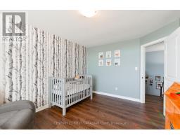 6 NOBLE LANE - 30