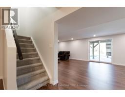 6 NOBLE LANE - 36