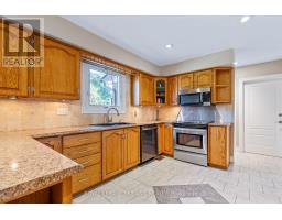 368 KENMORE PLACE - 14