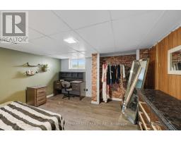 75 GLASS AVENUE - 32