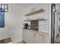 15 MOHEGAN CRESCENT - 13