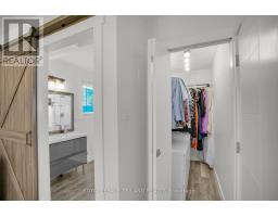 15 MOHEGAN CRESCENT - 18