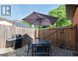 15 MOHEGAN CRESCENT - 36