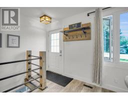 15 MOHEGAN CRESCENT - 6