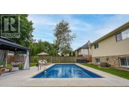 189 ANDOVER DRIVE - 32