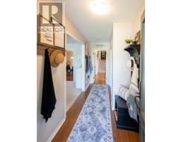 189 ANDOVER DRIVE - 4