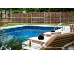 189 ANDOVER DRIVE - 43
