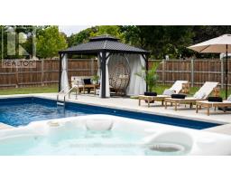 189 ANDOVER DRIVE - 44