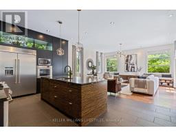 649 VALLEYSTREAM WALK - 11