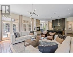 649 VALLEYSTREAM WALK - 19