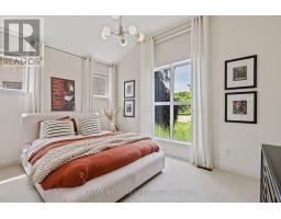 649 VALLEYSTREAM WALK - 25