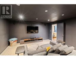 649 VALLEYSTREAM WALK - 34