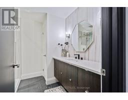 649 VALLEYSTREAM WALK - 39