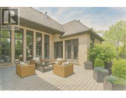 649 VALLEYSTREAM WALK - 41