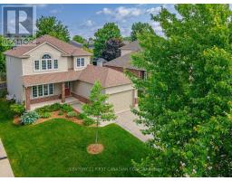 32 STONE FIELD LANE - 13