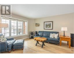 32 STONE FIELD LANE - 19