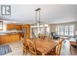 32 STONE FIELD LANE - 23