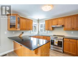 32 STONE FIELD LANE - 25