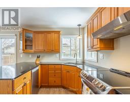 32 STONE FIELD LANE - 29