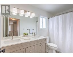 32 STONE FIELD LANE - 35
