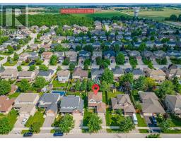 32 STONE FIELD LANE - 47