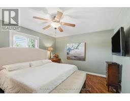 56 - 50 FIDDLERS GREEN ROAD - 30