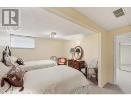 56 - 50 FIDDLERS GREEN ROAD - 38
