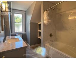 360 PRINCESS AVENUE - 32
