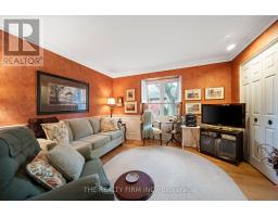 27 - 93 PINE VALLEY GATE - 19