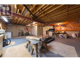 27 - 93 PINE VALLEY GATE - 36