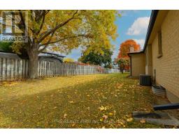 27 - 93 PINE VALLEY GATE - 40