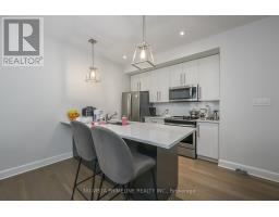 16 - 499 SOPHIA CRESCENT N - 11
