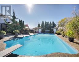 493 CARDIGAN PLACE - 40