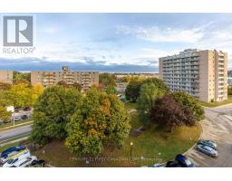 702 - 563 MORNINGTON AVENUE - 4