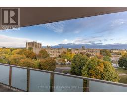 702 - 563 MORNINGTON AVENUE - 8