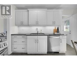 999 FARNHAM ROAD - 11