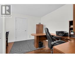 999 FARNHAM ROAD - 23